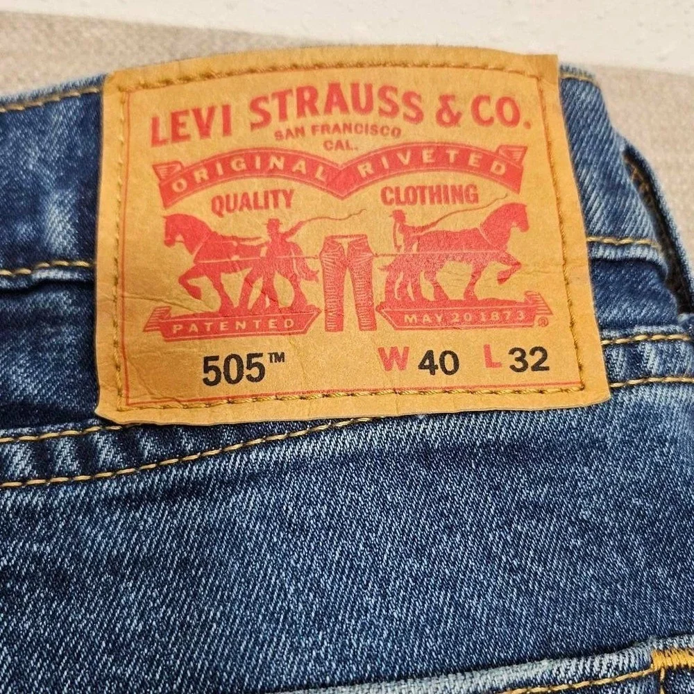 Levis 505 Regular Fit Jeans Mens 40x32‎ Medium Wash Blue Straight Leg Denim